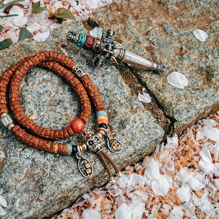 無常母珠「三通」·  珠串配飾  ·  雕金版  /  66800円