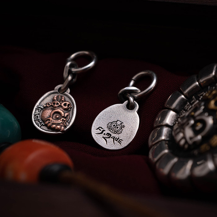 「微笑骷髏」裝飾小吊牌｜銀銅版｜4300円