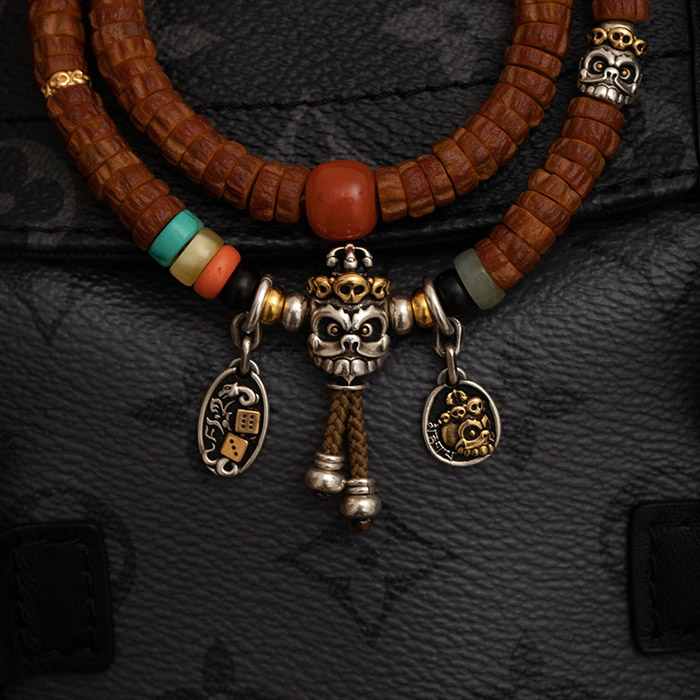 「蛇線骰子」裝飾小吊牌｜雕金版｜29500円