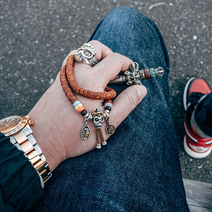 「蛇線骰子」裝飾小吊牌｜雕金版｜29500円