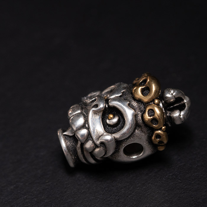 無常 · 母珠「親珠」· 三穴 · 彫金版  / 62500円